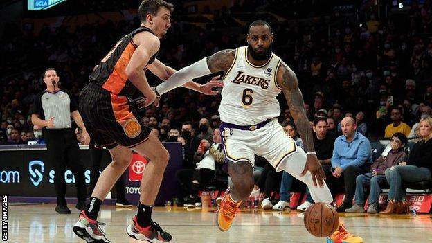 1639398742991011670.jpg _122023262_gettyimages-1237203712.jpg